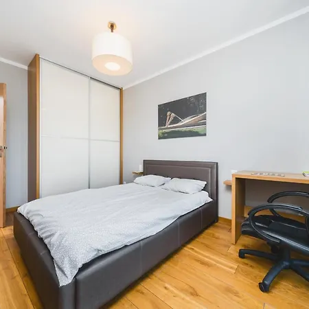 아파트 The Old Brewery Family - 3 Bedrooms & Parking - By Upstairs 크라쿠프