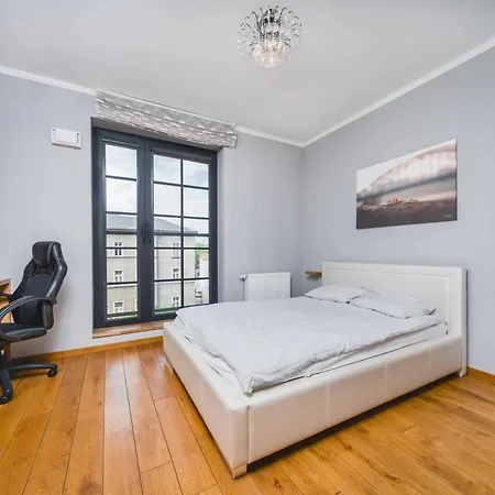 The Old Brewery Family - 3 Bedrooms & Parking - By Upstairs *